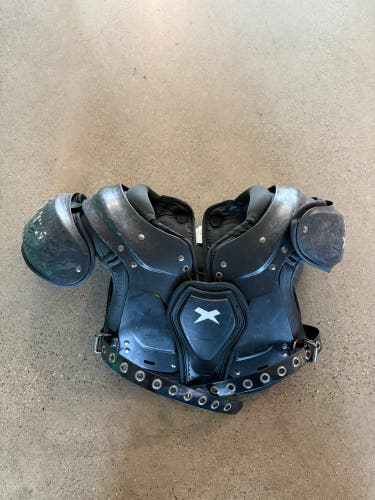 Extra Large Youth Xenith Fly Shoulder Pads (Used)