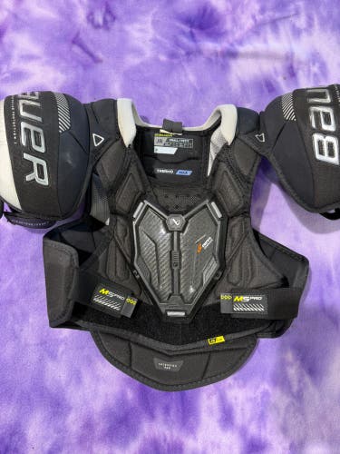 Small Junior Bauer Supreme M5 Pro Shoulder Pads (Used)