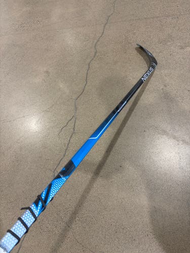 Intermediate Bauer Nexus 3N Hockey Stick Right Handed P28 55 Flex (Used)