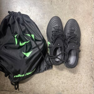 Black Men's Size M 9.5 (W 10.5) Nike Cleats (New)