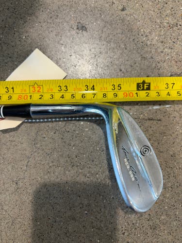 Men's Cleveland Reg 588 Wedge Right Handed (Used)