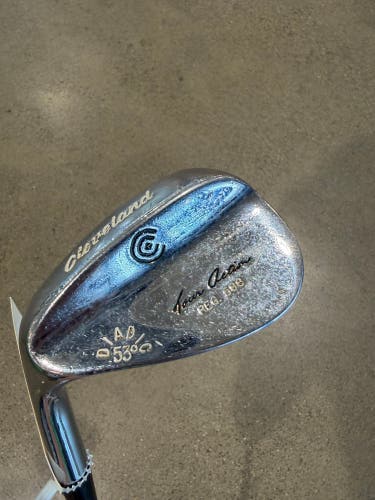 Men's Cleveland Reg 588 Wedge Right Handed (Used)