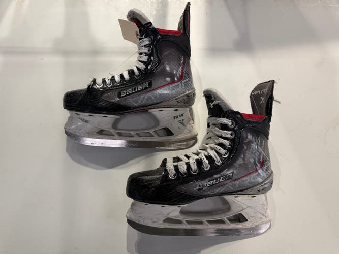 Intermediate Bauer Vapor X Shift Pro Hockey Skates Size 4.5 (Used)