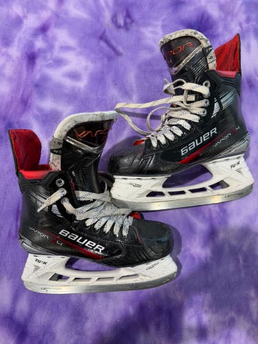 Intermediate Bauer Vapor X4 Hockey Skates 6 (Used)