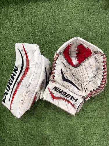 Senior Vaughn Velocity V5 7800 Goalie Gloves & Blockers Regular Pro Stock (Used)