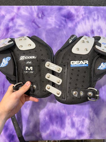 Medium Youth Gear Pro Tec Z-Cool Shoulder Pads (Used)