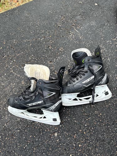 2019 CCM Ribcor 76K Hockey Skates Size 3.5 (Used)