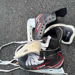 2017 CCM JetSpeed FT340 Hockey Skates Size 1 (Used)