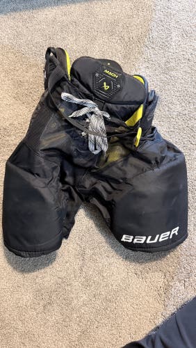 Youth L Bauer Supreme Mach Hockey Pants (Used)