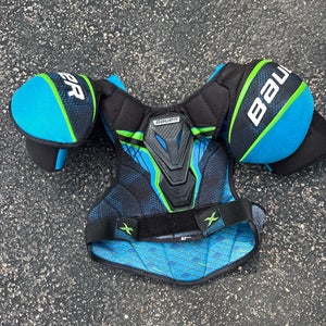 Small Junior Bauer X Shoulder Pads (Used)
