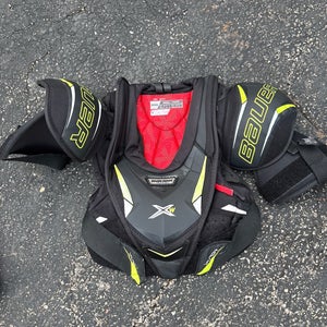 Women's Small Junior Bauer Vapor Shoulder Pads (Used)