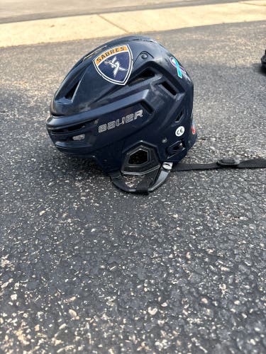 Small Bauer Re-Akt 155 Helmet (Used)