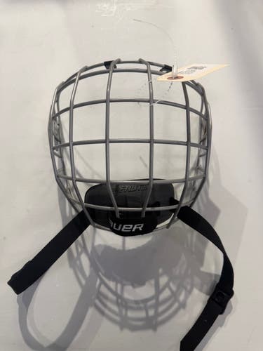 Medium Senior Bauer True Vision Cages, Visors & Shields Full Cage (Used)
