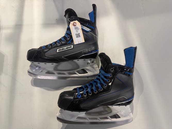 Senior Bauer Nexus N2700 Hockey Skates Regular Width 8.5 (Used)