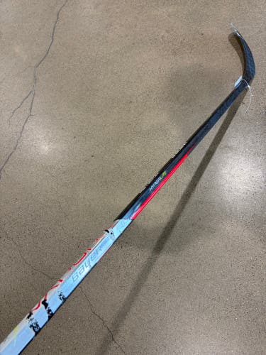 Youth Bauer Vapor Hyperlite Hockey Stick Right Handed P92 20 Flex