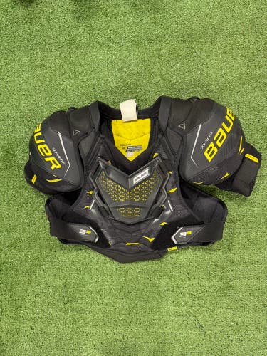 Medium Junior Bauer Supreme 3S Shoulder Pads (Used)