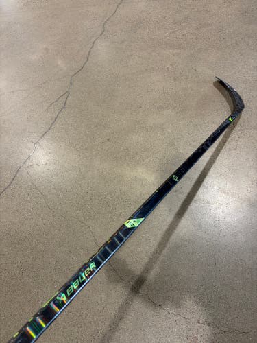 Senior Bauer AG5NT Hockey Stick Right Handed P92 70 Flex (Used)
