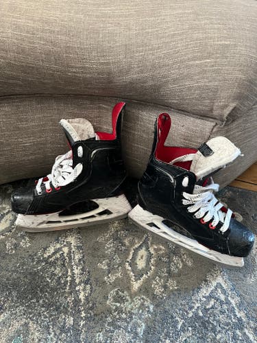 Bauer Vapor Hockey Skates 6.5 (Used)