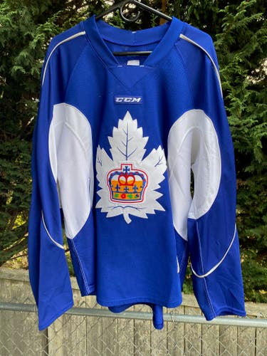 Blue Size 56 Men's CCM Jersey (Used)