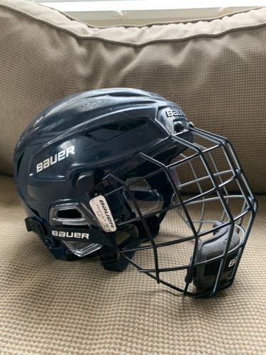 Bauer Hyperlite S/M with Small Profile II Cage