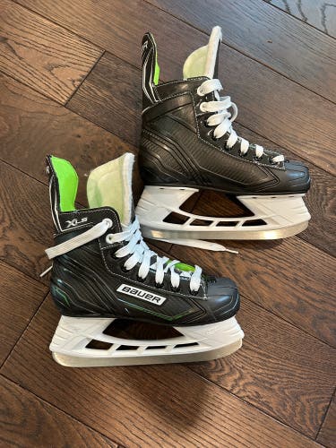 2021 Bauer X-LS Hockey Skates Size 3 (Used)