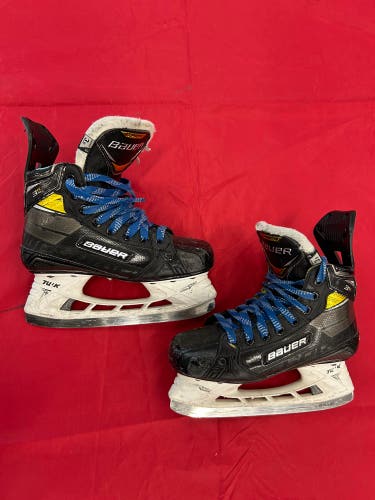 Junior Bauer Supreme 3S Pro Hockey Skates | Size 3.5