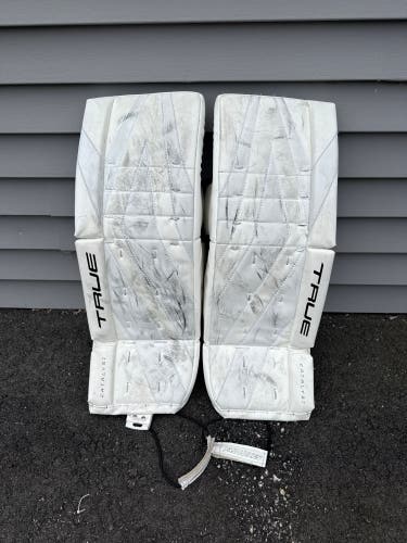 White True Catalyst Junior Goalie Leg Pads (Used) | 28"+2"