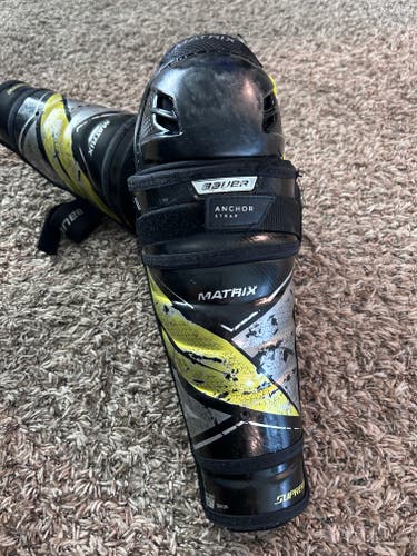 Junior Bauer Supreme Matrix 12" Shin Pads (Used)