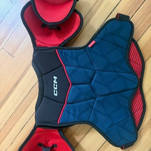 Large Junior CCM Next Shoulder Pads (Used)