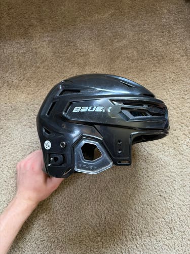Large Bauer Re-Akt 150 Helmet (Used)