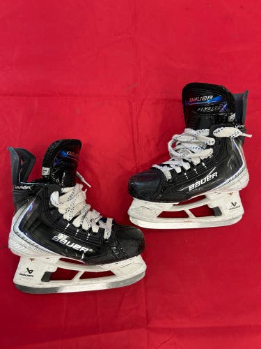 Junior Bauer Vapor Flylite Hockey Skates | Size 1.5