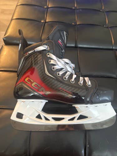 CCM JetSpeed FT8 Pro Hockey Skates Size 5 (Worn Twice)