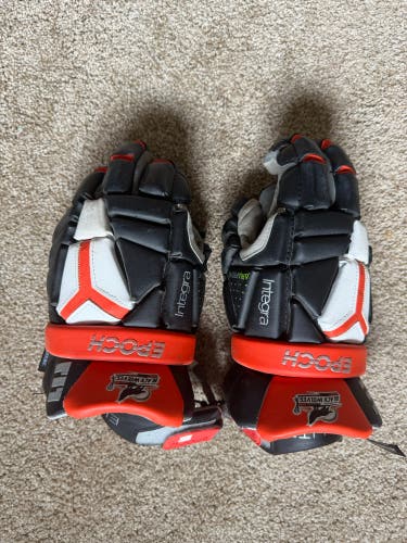 New England Blackwolves Epoch Integra Elite Lacrosse Gloves (Used)