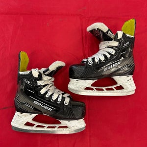 Youth Bauer Supreme M50 Pro Hockey Skates | Size Y11