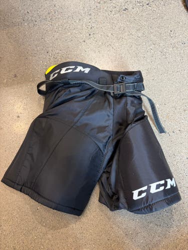 Youth Large CCM Tacks 9550 Hockey Pants (Used)