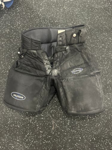 Junior Large Vaughn VPG 700 Vision Hockey Goalie Pants (Used)