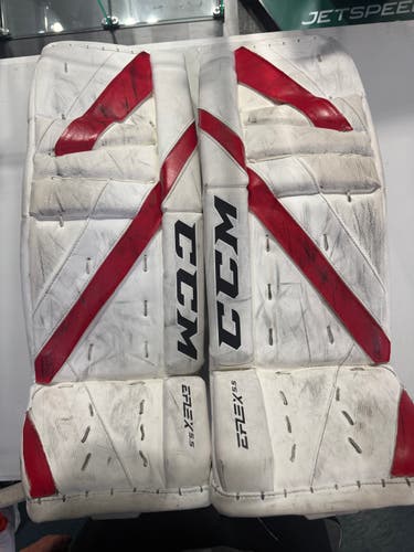 Red 26" Junior CCM Extreme Flex 5.5 Goalie Leg Pads (Used)