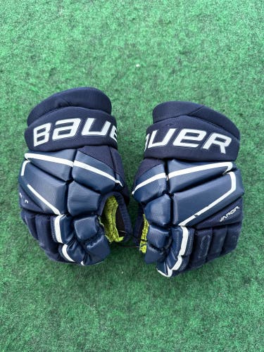 Blue Junior Bauer Vapor 3X Gloves 11" (Used)