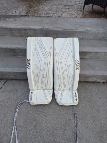 33" Brian's Iconik X Goalie Leg Pads (Used)