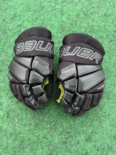 Black Junior Bauer Vapor 3X Gloves 11" (Used)