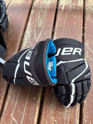 Bauer Vapor Volt Gloves 12" (Used)