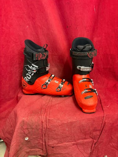 Ski Boots: Red and black Rossignol Evo downhill ski boots
Size: 31-33.5 (Grip walk) 
368mm