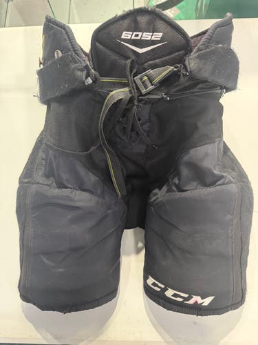 Black Junior Large CCM Tacks 6052 Hockey Pants (Used)