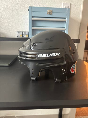 Bauer 4500 Hockey Helmet Lightly Used (Mint)