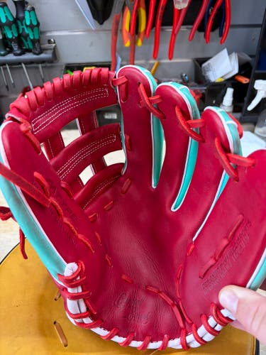 Marucci Capitol Series RH Baseball Glove 12"
