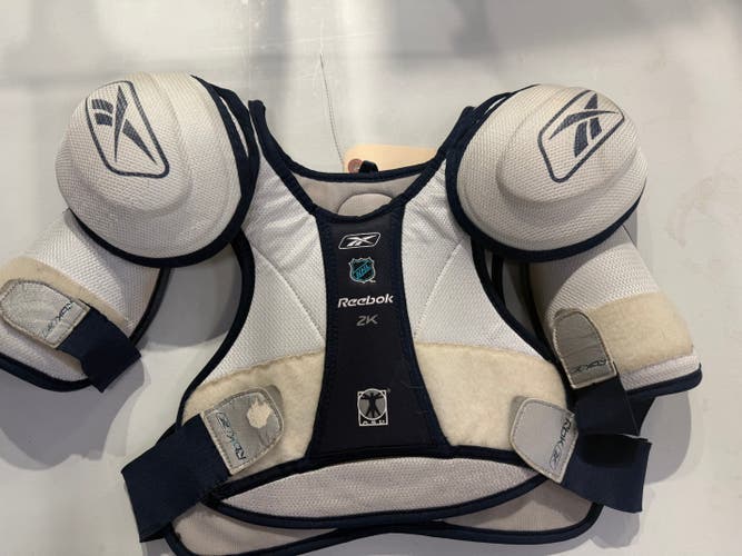 Large Junior Reebok 2K Shoulder Pads (Used)