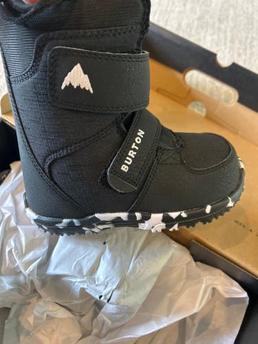 Kid's 13K (Little Kids) Burton Grom Snowboard Boots Soft Flex All Mountain (New)