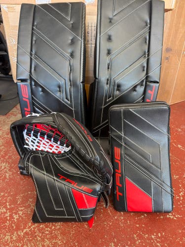 32" True HZRDUS Px4 Regular Goalie Full Set (New)