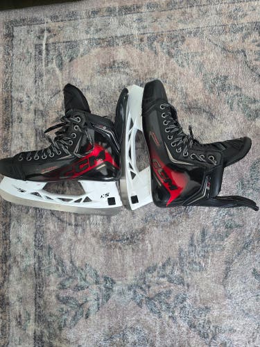 CCM JetSpeed FT8 Senior Hockey Skates – Size 9 Regular (Fits US Men's Shoe Size 10.5)