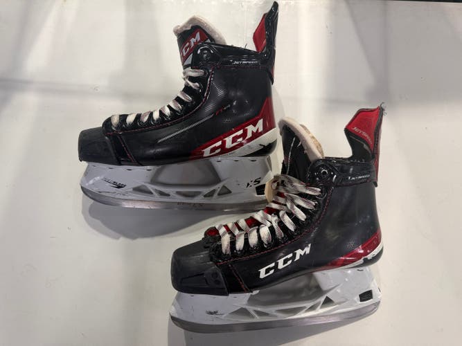 Senior CCM JetSpeed FT475 Hockey Skates Regular Width 7.5 (Used)